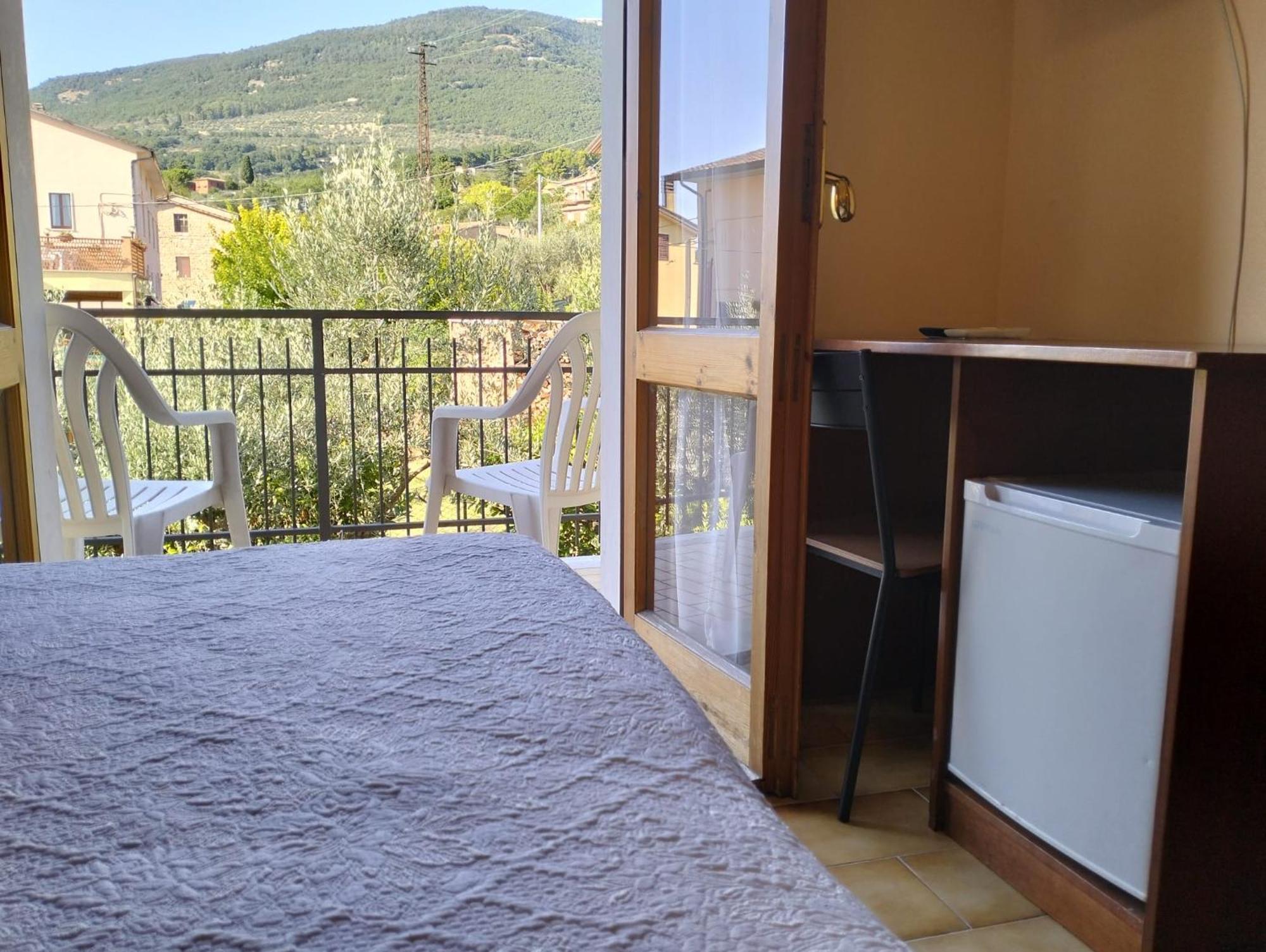 Viole Country Hotel Assisi Exterior foto